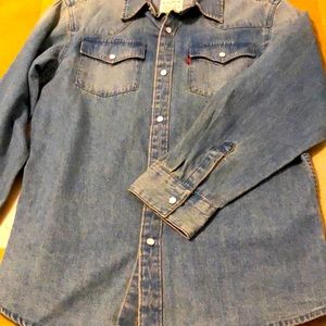 Levi’s boy’s shirt size L.